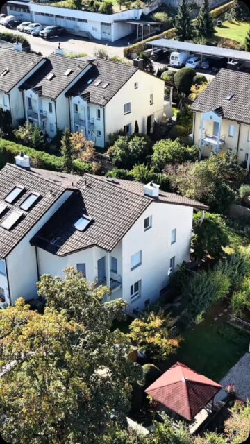 Tour this stunning 7.5-room, 3-story dream home in Adliswil, Zurich. For CHF 2.4M!🏡✨
For more Info visit: LageA.ch
#realestate #LuxuryRealEstate #zurich
#DreamHome #LageA