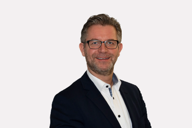 Porträt von Matthias Estermann, LAGE A Immobilien in Zug